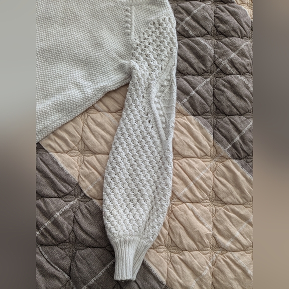 Loft XS White sweater - Picture 2 of 5